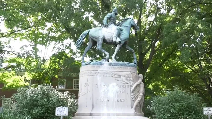 Charlottesville removes Stonewall Jackson Confederate statue