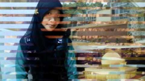 melly goeslow gantung