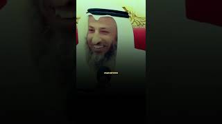 شخص يريد أن يشرب الماء قبل بدء الصوم بثواني معدودة