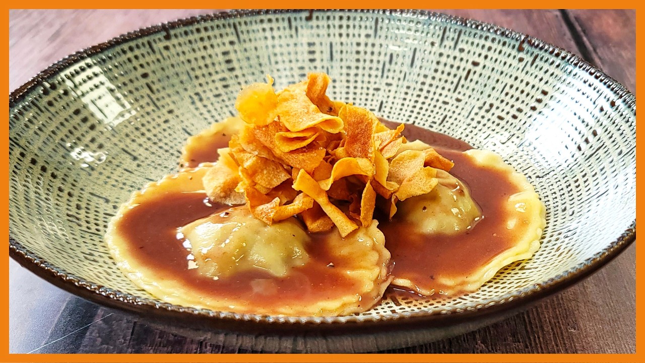 Ravioles de cerf, jus corsé au porto et chips de topinambour | Recette Food’Cuisine