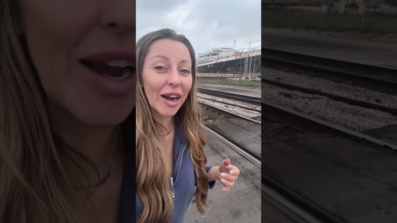 I’ve been obsessing over the move of the SS United States and I found her ! #ssunitedstates