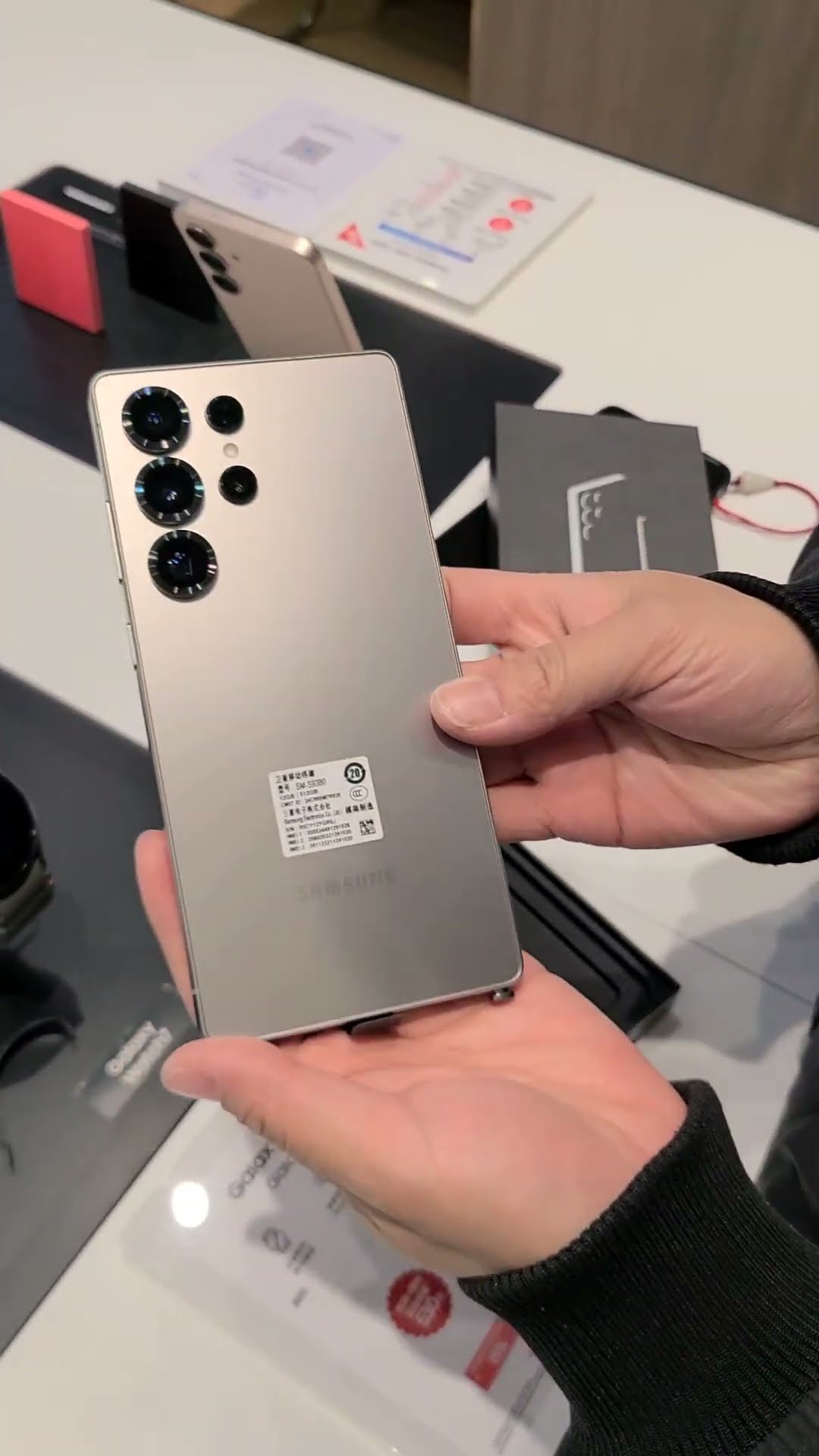 Samsung s25ultra gray advanced unboxing video is here