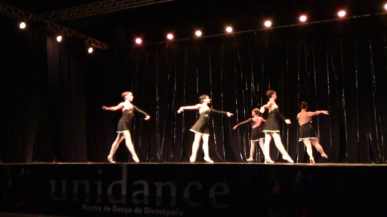 Studio Regina Célia - A Morte de um Sonho - YouTube