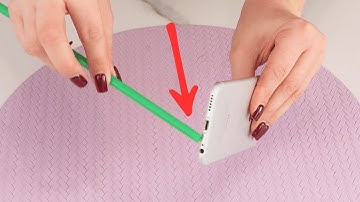 Insérez cette paille dans votre téléphone Le secret des réparateurs d