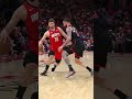 Alpi finds his way through the contact 💪 #rockets