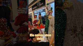 ela correu atrás deles #youtubeshorts #natal #natalina #ntalatestnews #natal2025