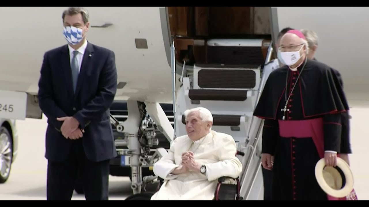 ⁣Benedicto XVI regresa al Vaticano tras su breve viaje en Alemania