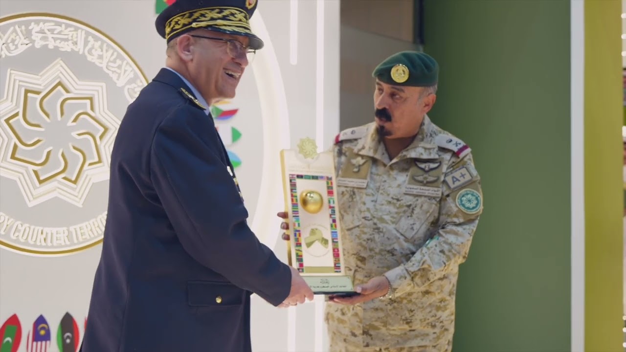 استقبل جناح التحالف عدد من أصحاب السمو والمعالي الوزراء، وكبار المسؤولين من القيادات العسكرية