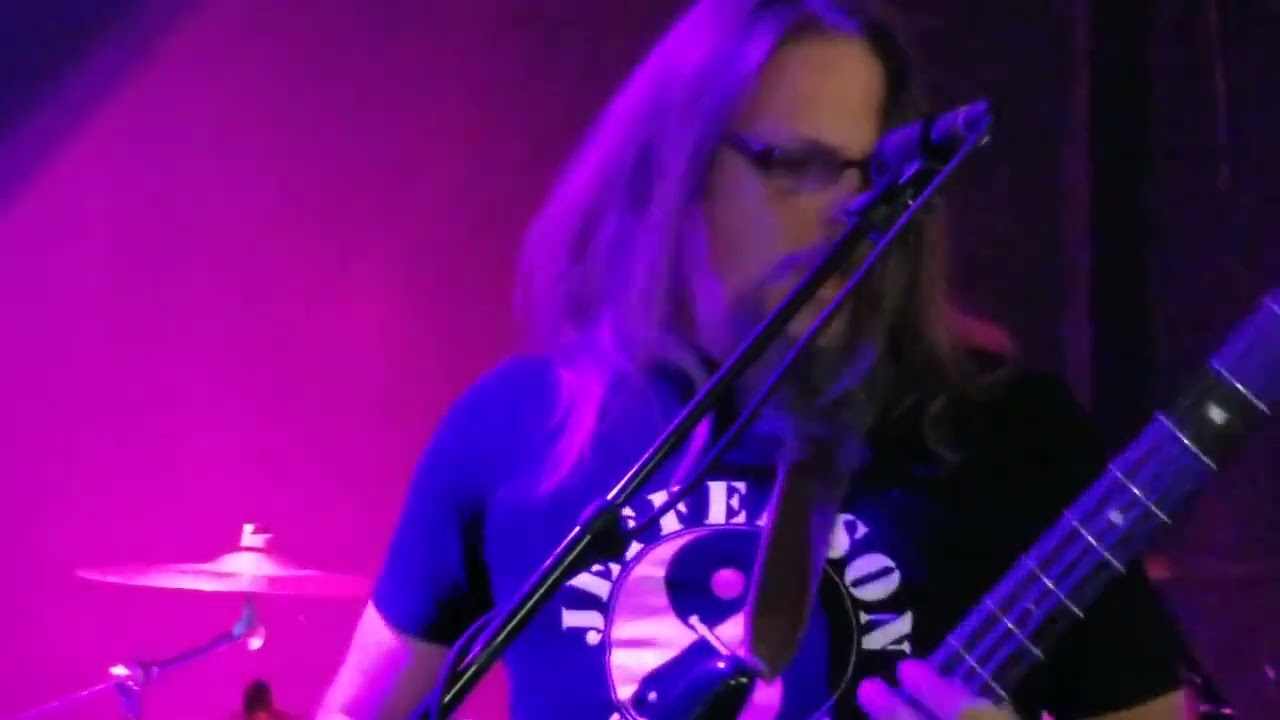 Angry Little Vegan  "The wolves" (11-12-22) @ The Parlor Austin TX