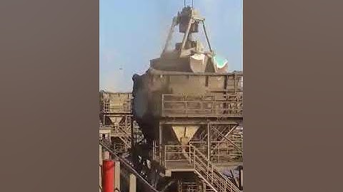 Bốc dỡ hàng tại Cảng SITV Vũng Tàu