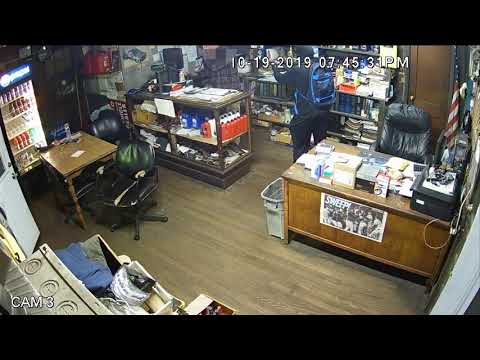 Video: Suspect At Large After Armed Robbery At Suffolk Automotive Store