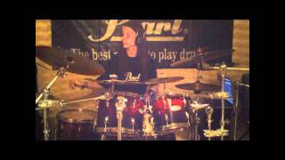 Pearl Artist Waltteri Väyrynen  - drum cover Closing In from Norther