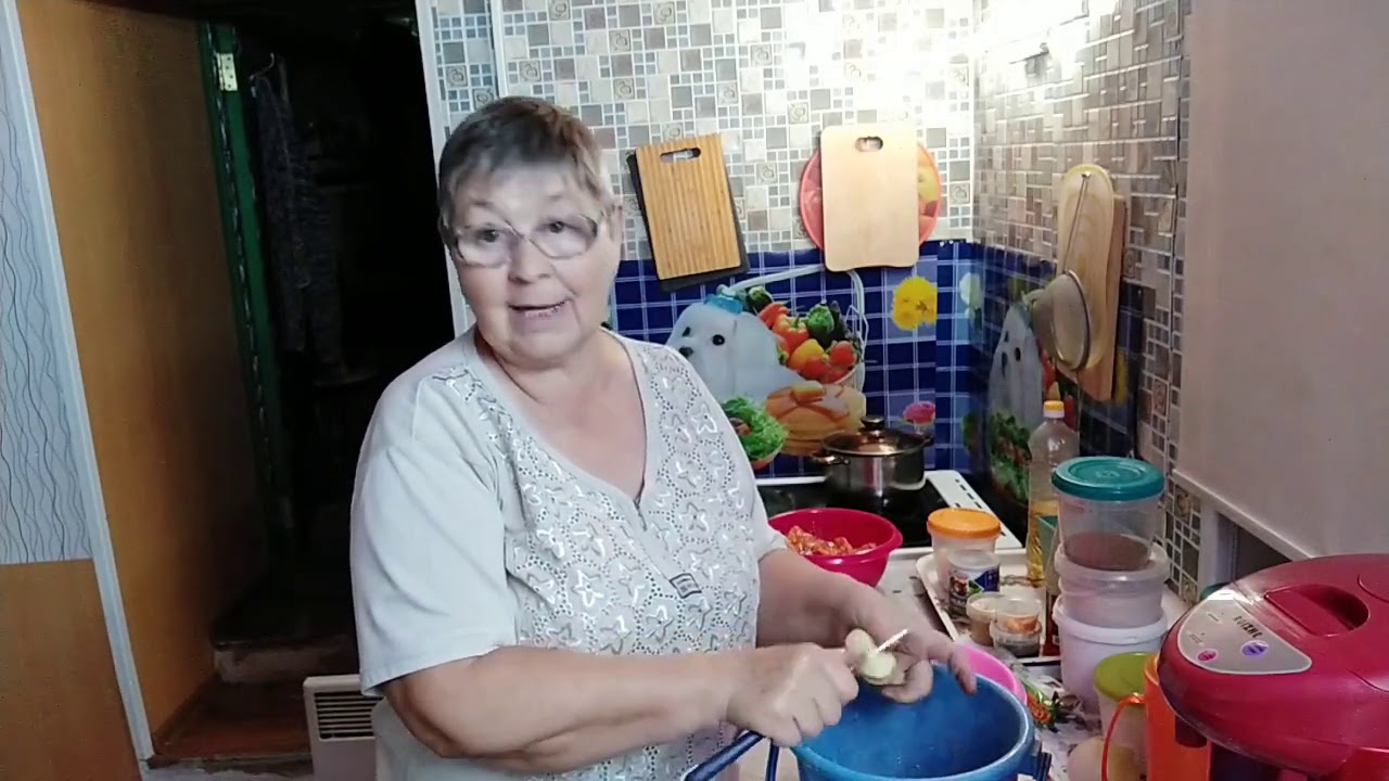 Cытый голодного не понимает ///От злости становлюсь только сильнее ...