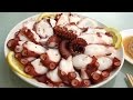 Octopus slices with sesame dipping sauce (Muneo-sukhoe: 문어숙회)