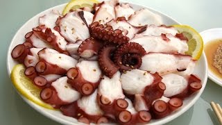 Octopus slices with sesame dipping sauce (Muneosukhoe: 문어숙회)