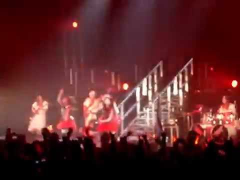 Babymetal - The One - ロンドン - Brixton O2 Academy- Mosh Pit - Circle Of Death