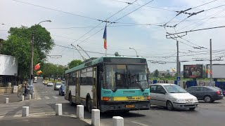 Troleibuzele Ikarus 415T #5289(96) și #5252(62) tranzitând Podul Cotroceni