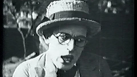 Harold Lloyd in COUNT YOUR CHANGE (1919)