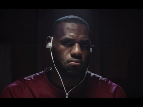 lebron james wearing beats