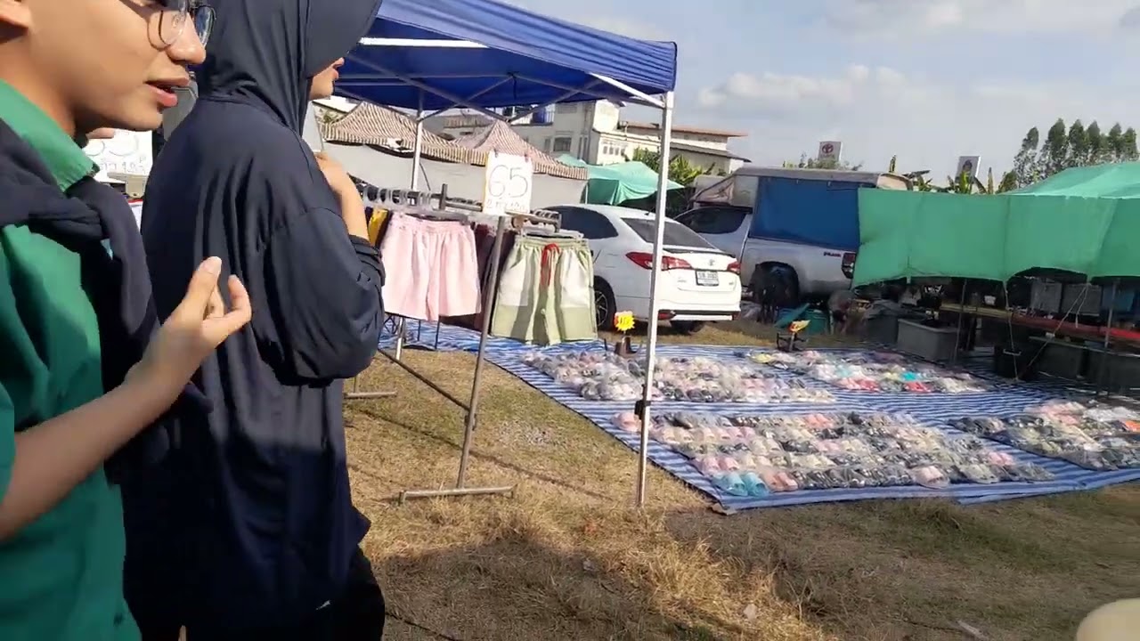 คลองถมทุกวันพุธ