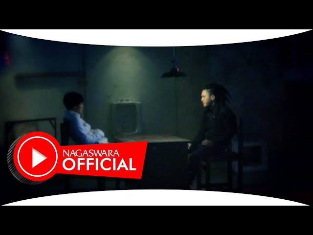 Alas Roban - Manusia Berhati Dua (Official Music Video NAGASWARA) #music class=