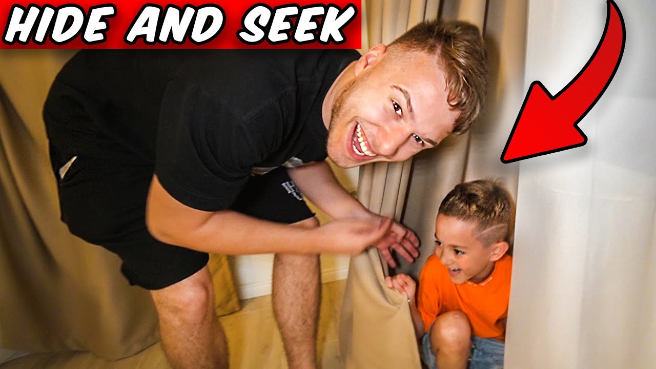 HIDE AND SEEK LA MITZUU ACASA !