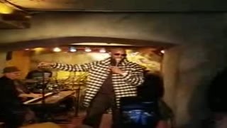 CLASSIC! DRUNKEN R Kelly Freestyles a New Song on stage at Ashford & Simpson Sugar Bar Nyc