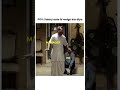 Paison ke liye kuch bhi kar sakta hai 😂🌝