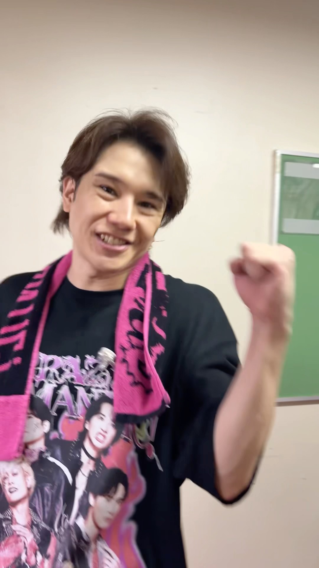 ♡ABCZ.です♡ エレキギターにタトゥー入れちゃった。やってもうた。もう戻らない