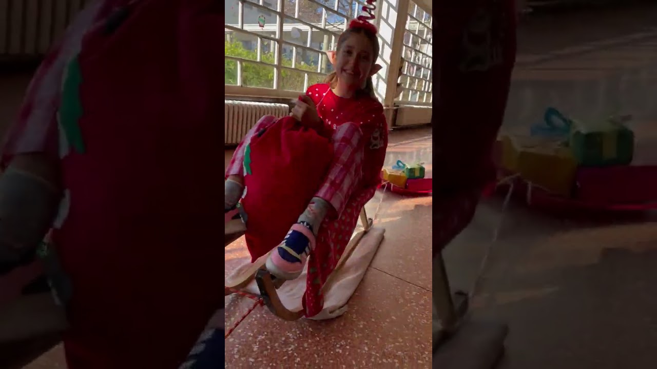 Izvedba ZborAŠ - All I Want For Christmas Is You by Mariah Carey