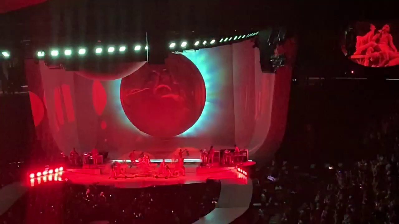 Ariana Grande - bad idea(Sweetener Tour)
