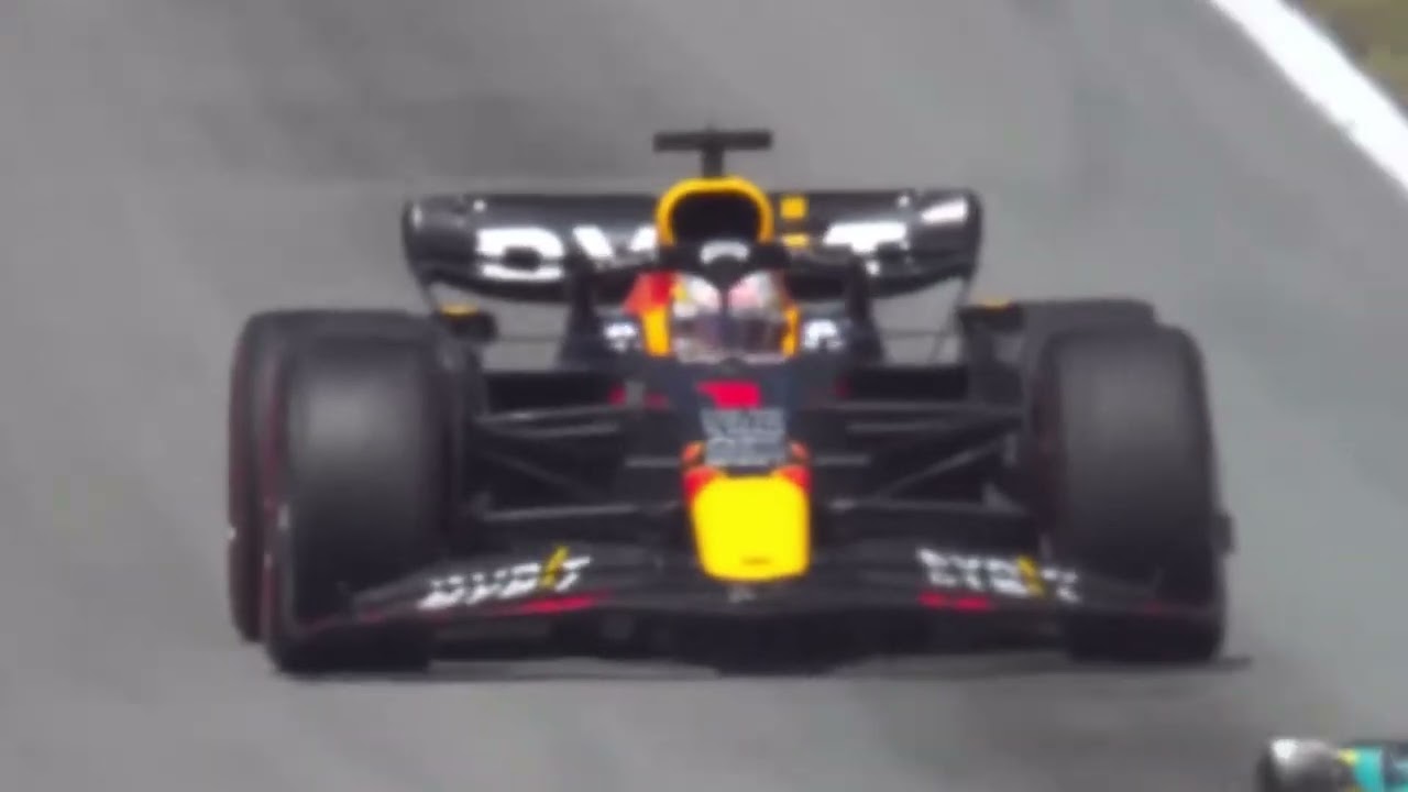 Redbull flapping rear wing - flapping DRS - Cheating? 