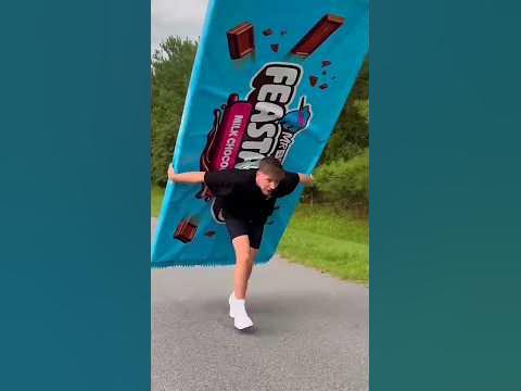 running with bigger and bigger fistables #shorts - YouTube