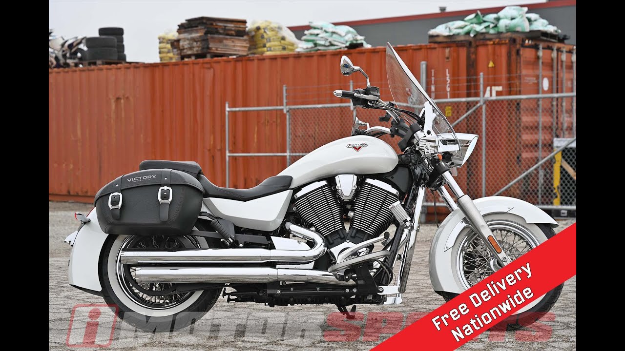 2013 Victory Motorcycles® Boardwalk™ PEARL WHITE A9551