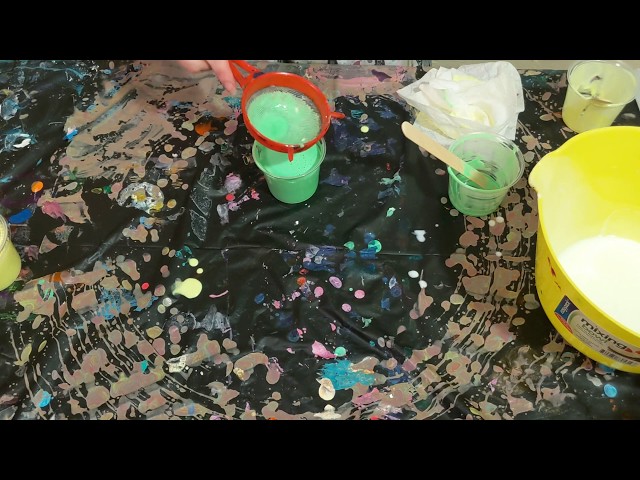 How to Create A Glow In The Dark Acrylic Pour Painting – Art 'N Glow