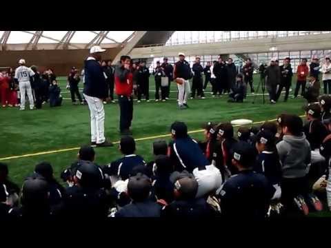 隣に与田さんが…