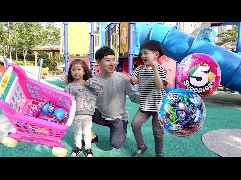 뉴욕이의 놀이터에서 뉴욕이가 숨기고 소이가 찾는 5 서프라이즈 볼 장난감 찾기 놀이 5 Surprise Ball 뉴욕이랑 놀자 NY Toys