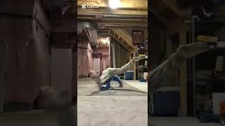 Turtle freeze spin #bboy #breakdance #breaking #turtlefreeze # turtle freeze spin