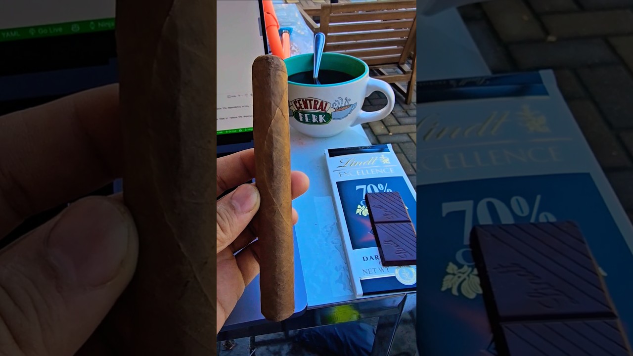 My perfect friday afternoon 🏕☕️🍫🤩 cigar + coffee + dark chocolate + work 💜💜 
