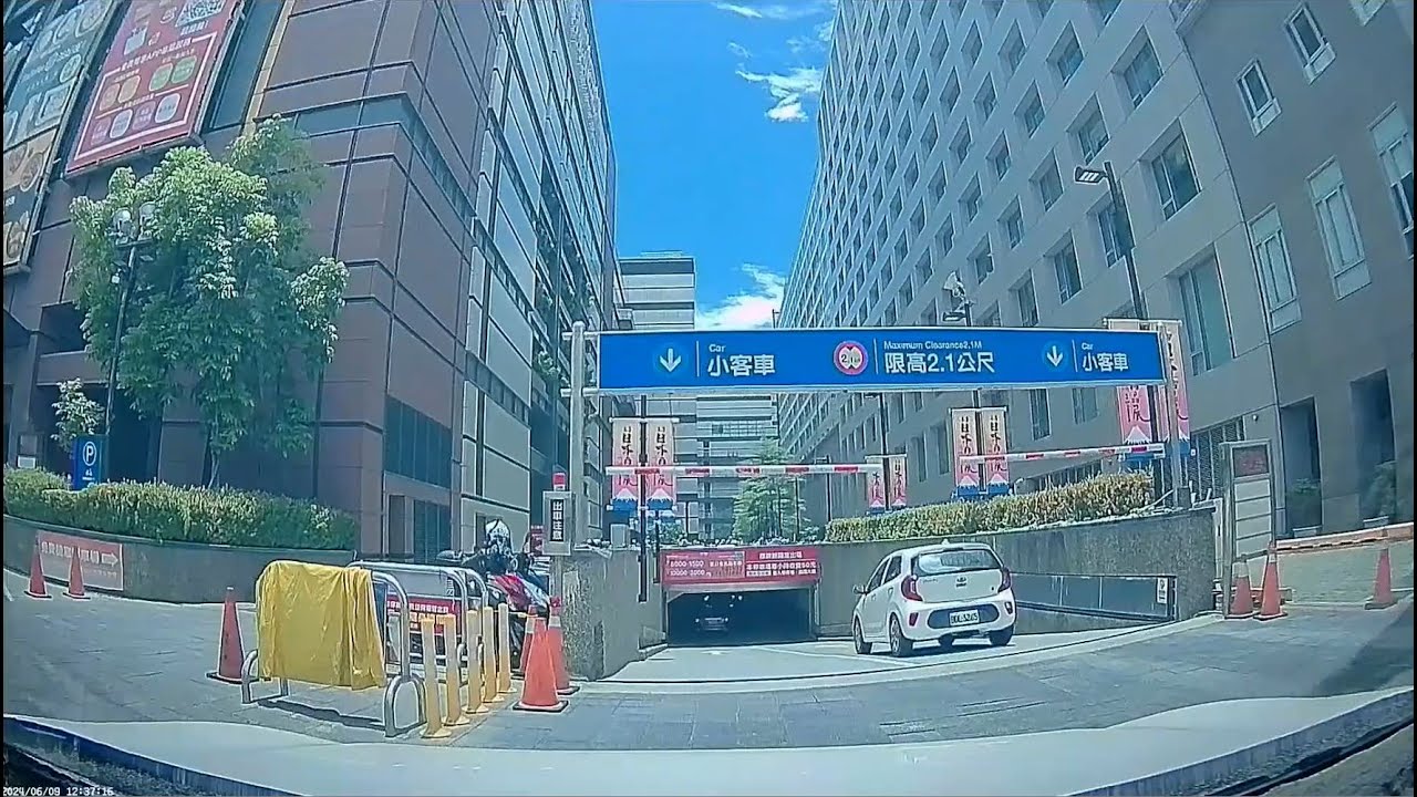 台南新光三越新天地本館地下停車場