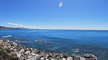 Che tipo di coste ha la Liguria?