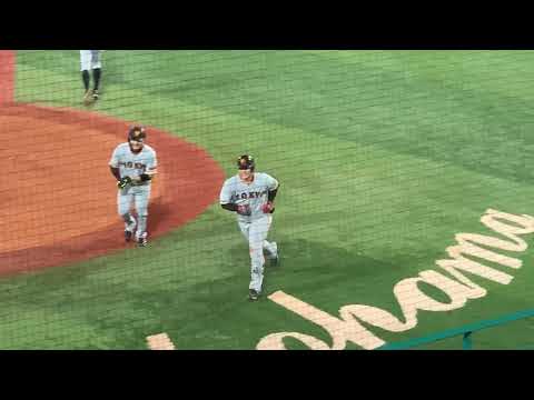 途中から！今永から打った！岡本和真の逆転2ラン！