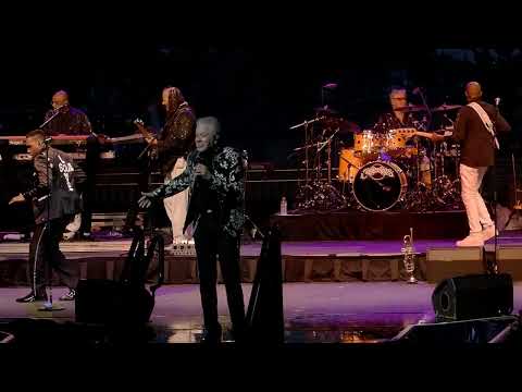 The Commodores "Nightshift"