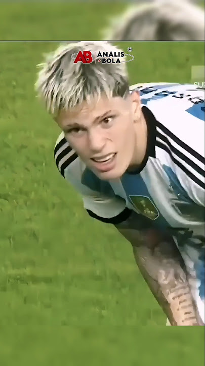 Marselino Ferdinan's incredible moment against Alejandro Garnacho