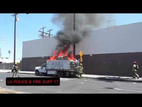 LAFD ENGINE 66 - AUTO FIRE (SOUTH LA)