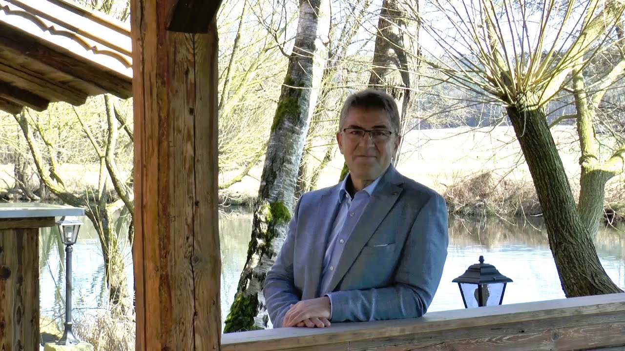 ARNSCHWANG zeigt sich