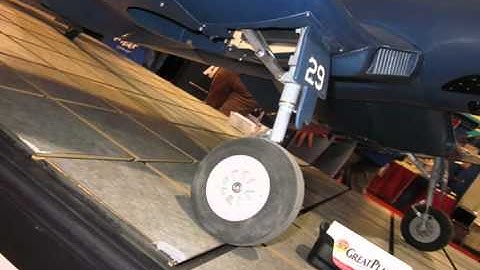 Top Flite 50cc Giant Scale F4U Corsair ARF