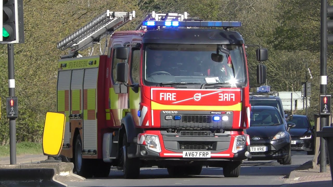 Suffolk Fire & Rescue Service - Haverhill WrL Responding 19-04-2023 ...