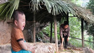 Single mother completes bamboo kitchen - baby falls very painfully