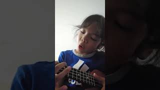 How to play BLUE by boywithuke (Ukulele tutorial by Angelo)
